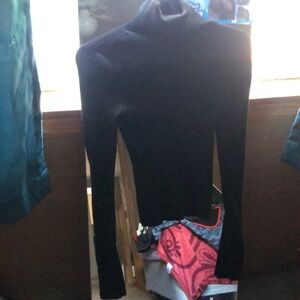 Derek Heart, Black ,turtleneck longsleeve, great condition